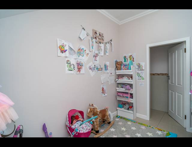 3.5 BEDROOM HOUSE FOR SALE IN LA LUCIA